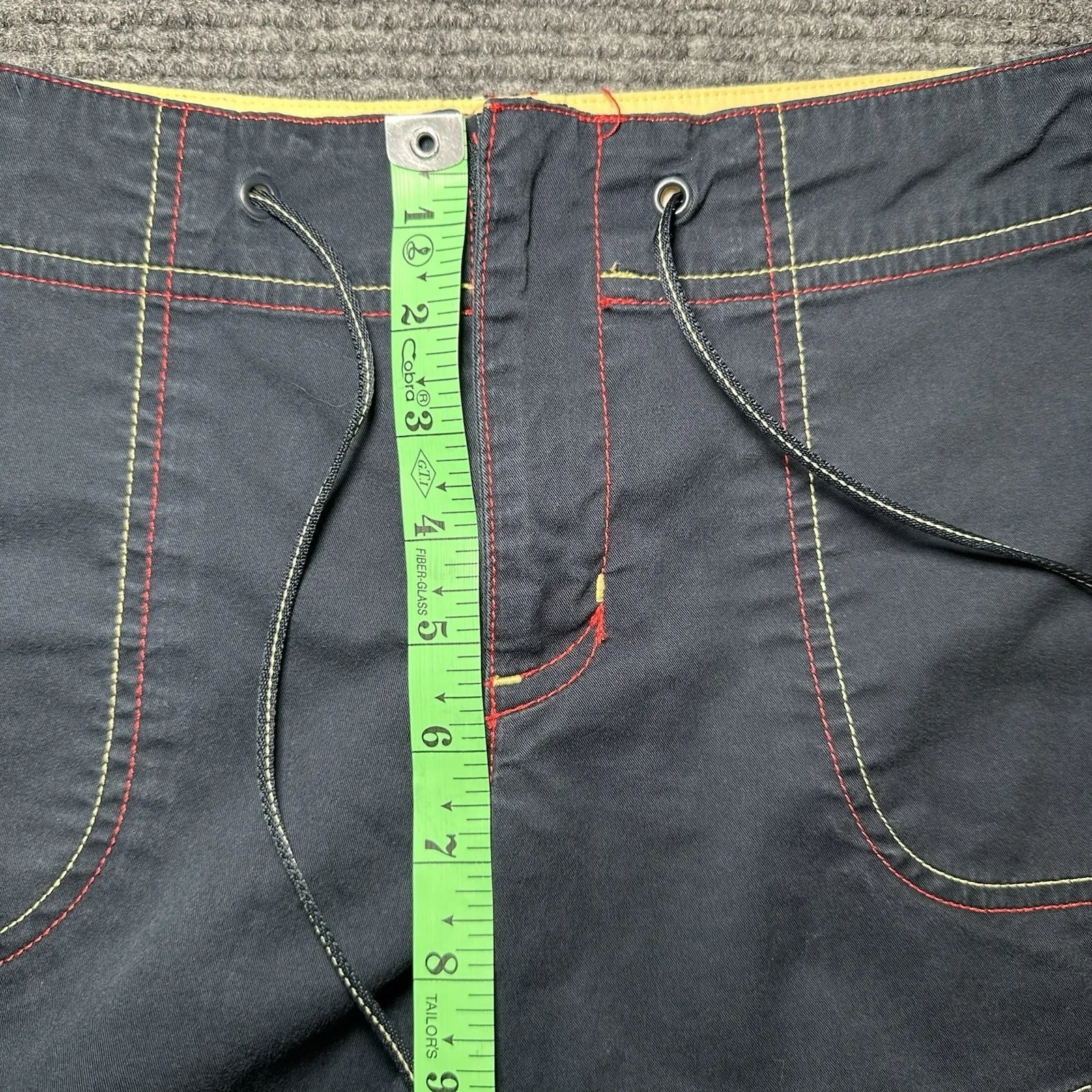 Y2K Vtg NIKE Women's SZ 8/10 Casual‎ Shorts with 2-color Stitching and Tie Waist - Image 4