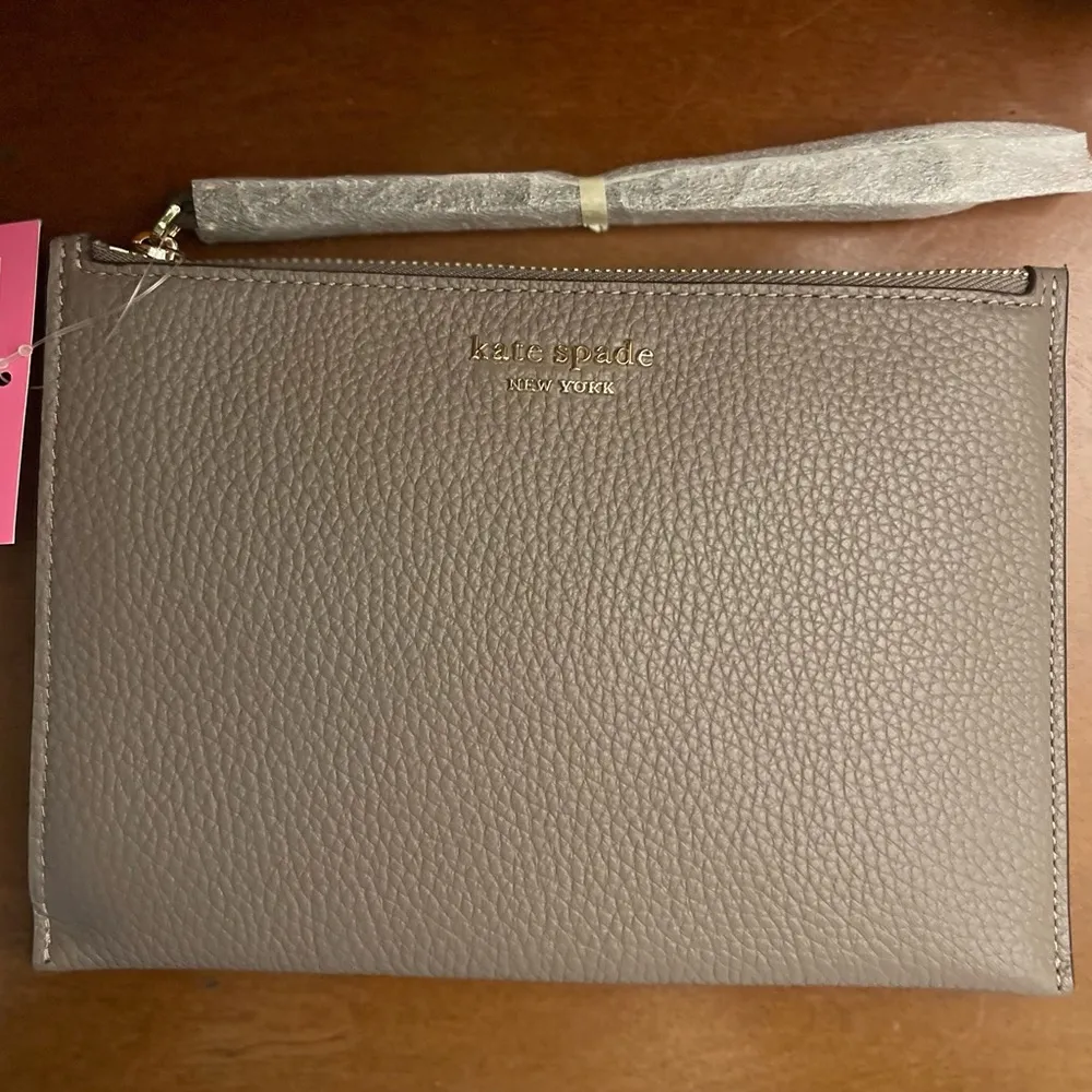 Kate Spade ♠️ wristlet - Image 8