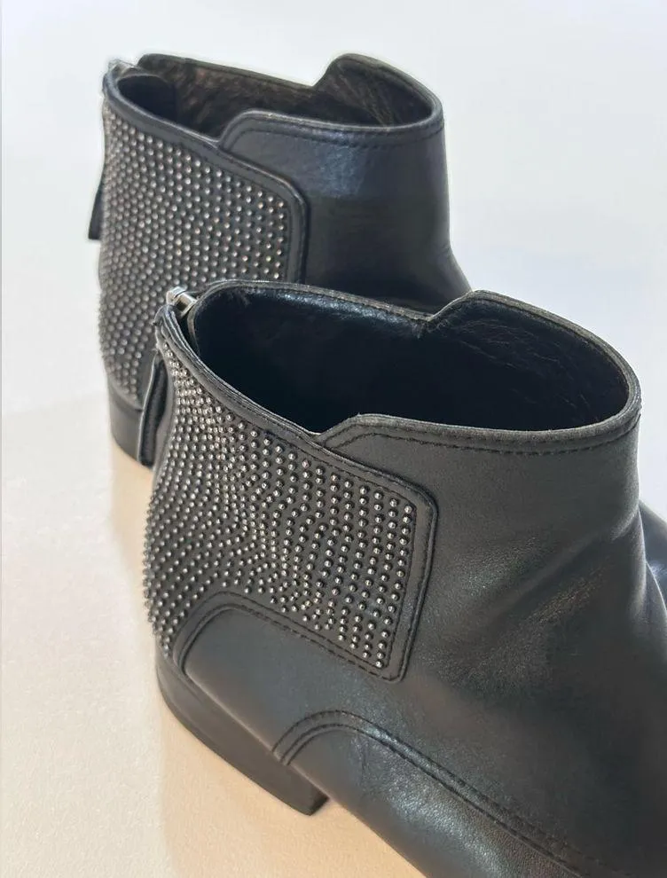 Womens  Keon Short Back Studded Booties, Black Size 7.5 - Image 4