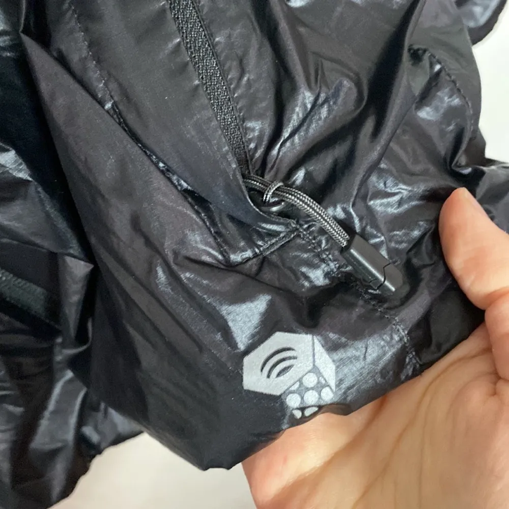 Mountain Hardware black shiny hooded lightweight windbreaker size XS - Image 9