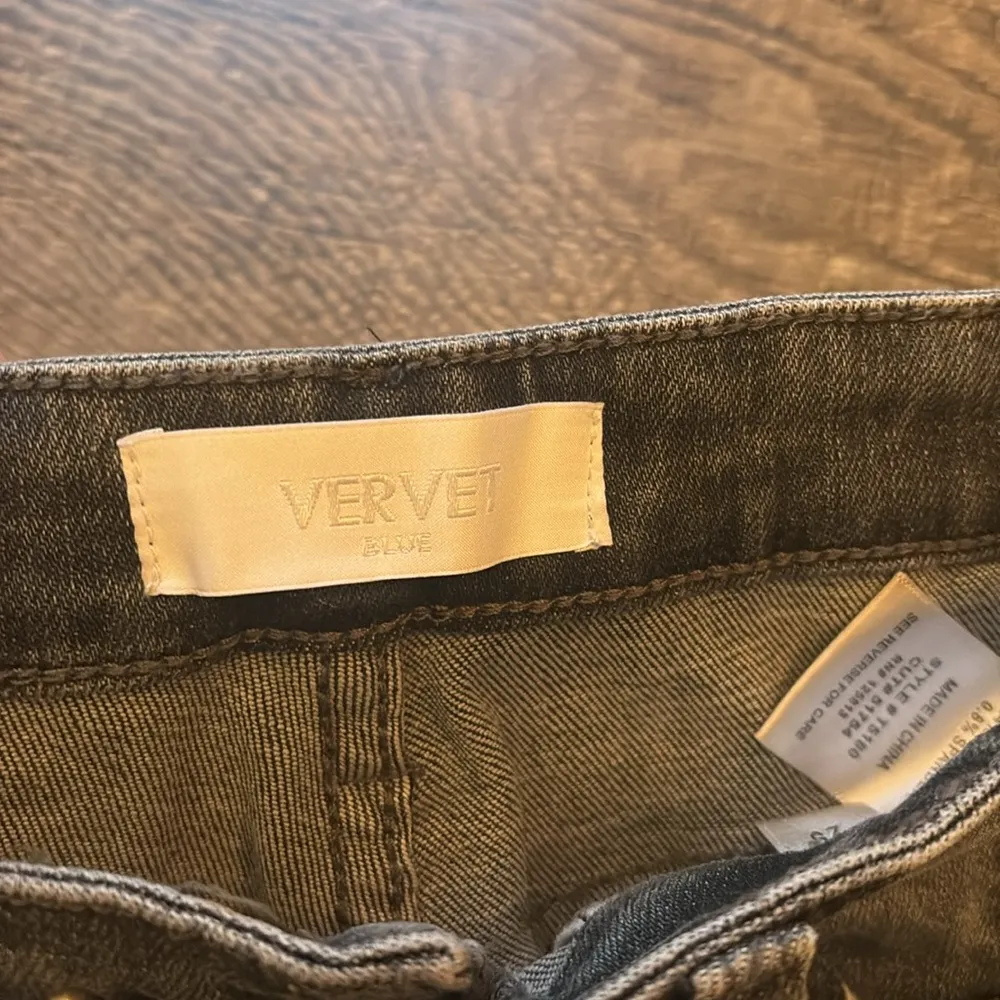 Distressed Gray Wash Slim Straight Leg Jeans — size 25 - Image 6