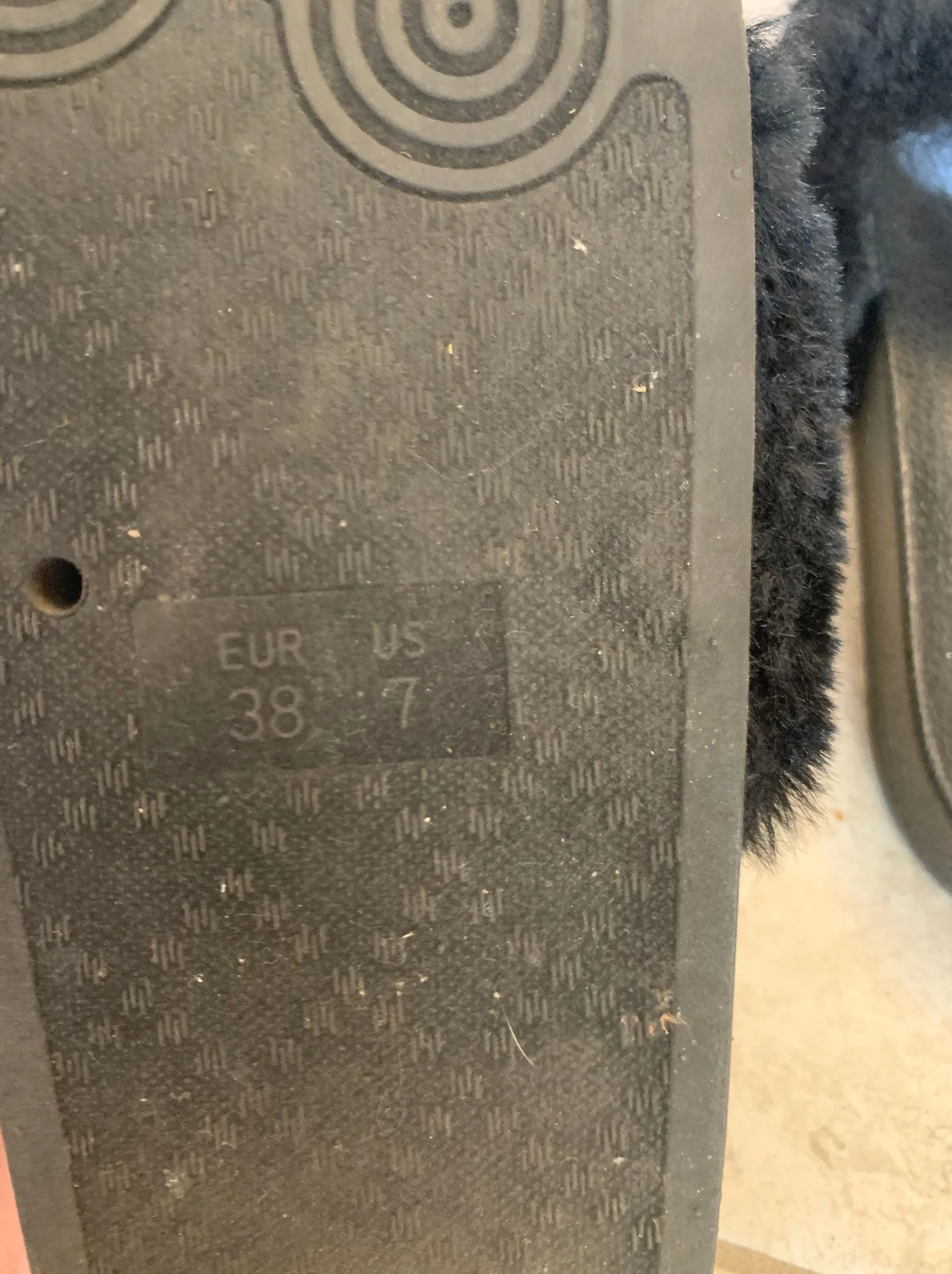 Fuzzy Black Slide Sandals Size 7 - Image 4