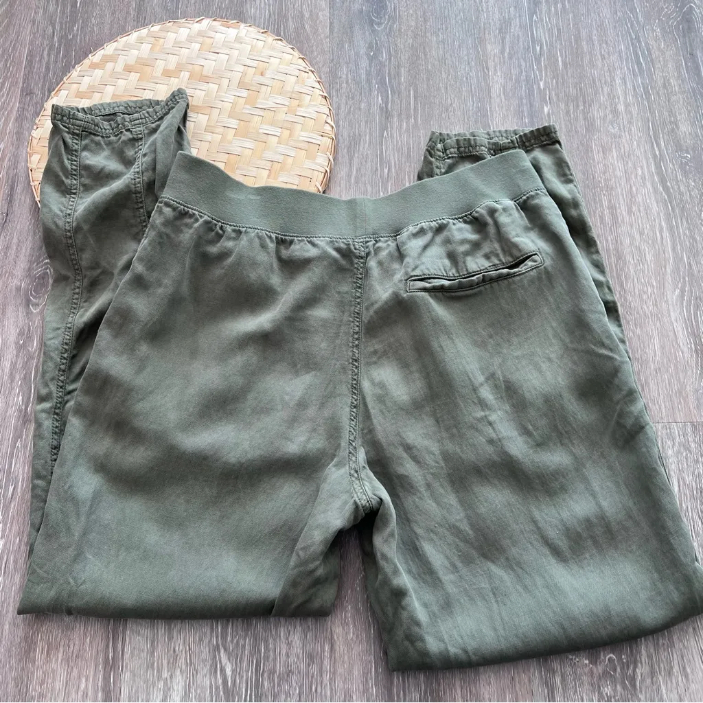 Faherty ‎ Arlie pant thyme green - Image 11