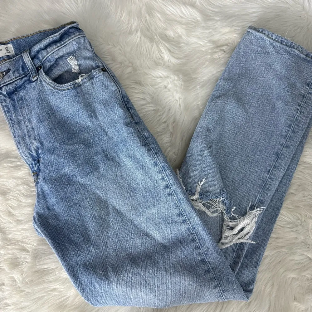 Abercrombie & Fitch Ultra High Rise 90’s Straight Jeans Size 25 / 0 - Image 4
