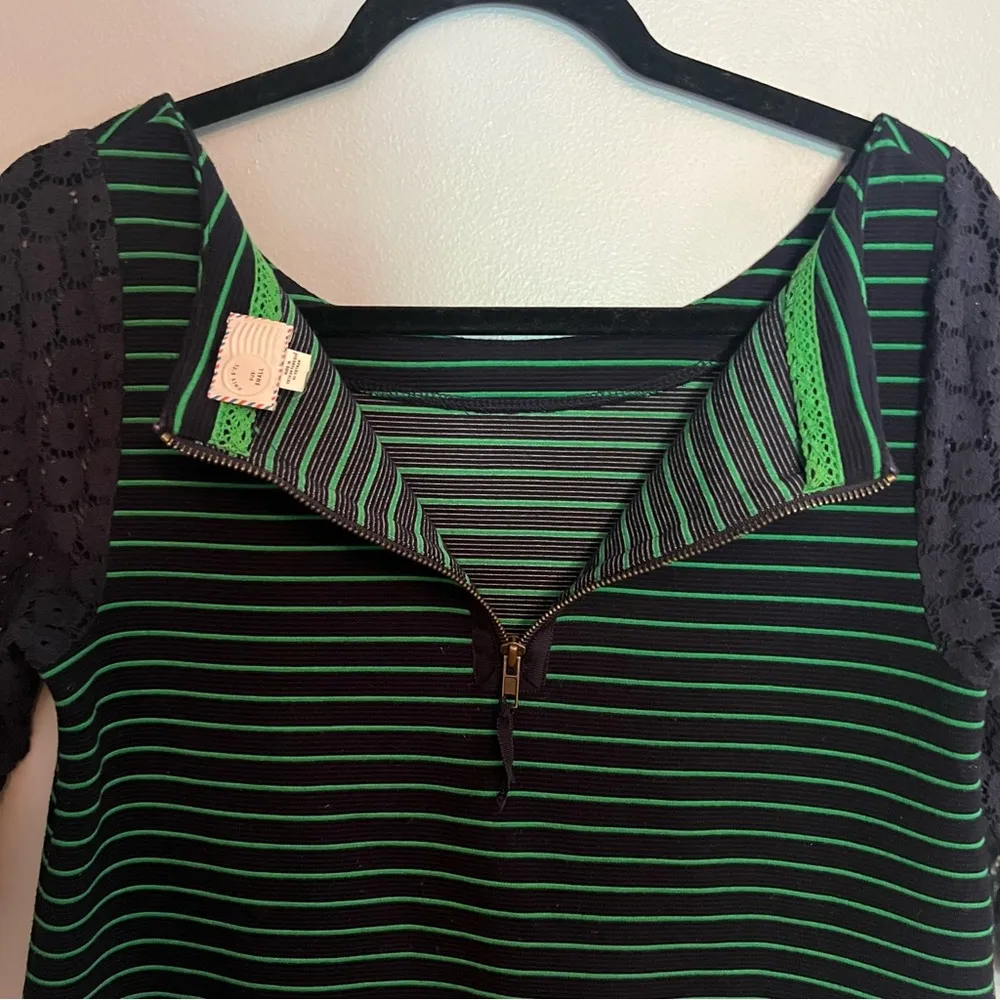 Anthropologie Postmark Striped Lace Sleeve Tunic Preppy Top Blue Green Size S - Image 4