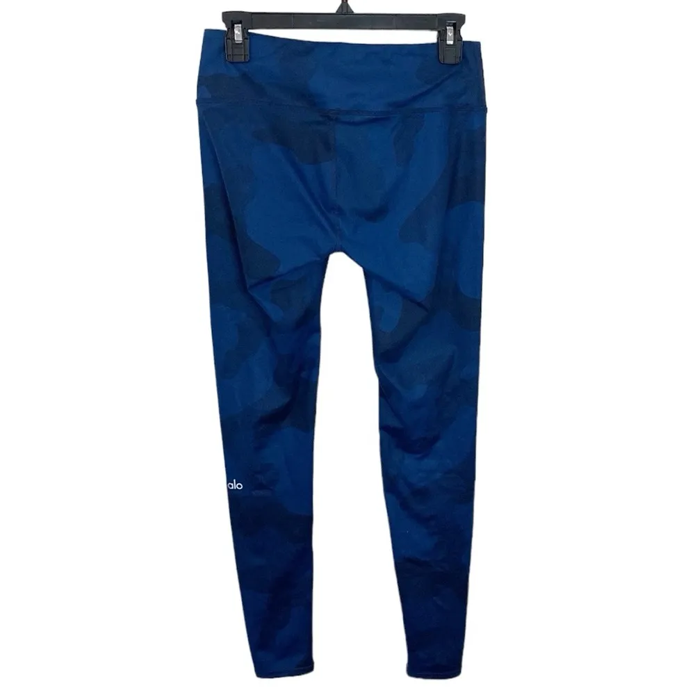 Alo Yoga Airbrush navy camouflage print mid rise leggings size S - Image 3