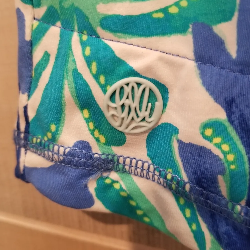 {S} Lilly Pulitzer LUXLETIC Jet Stream Delaynee Popover 1/4 Zip. UPF 50+ - Image 6