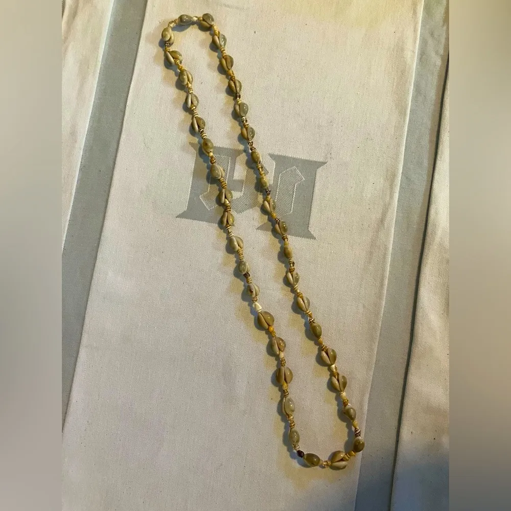 HAWAIIAN SEA SNAIL SHELL NECKLACE 34" - Image 2