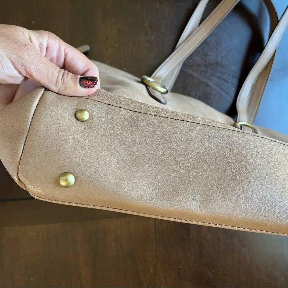 Relic Tan Tote Bag - Image 7