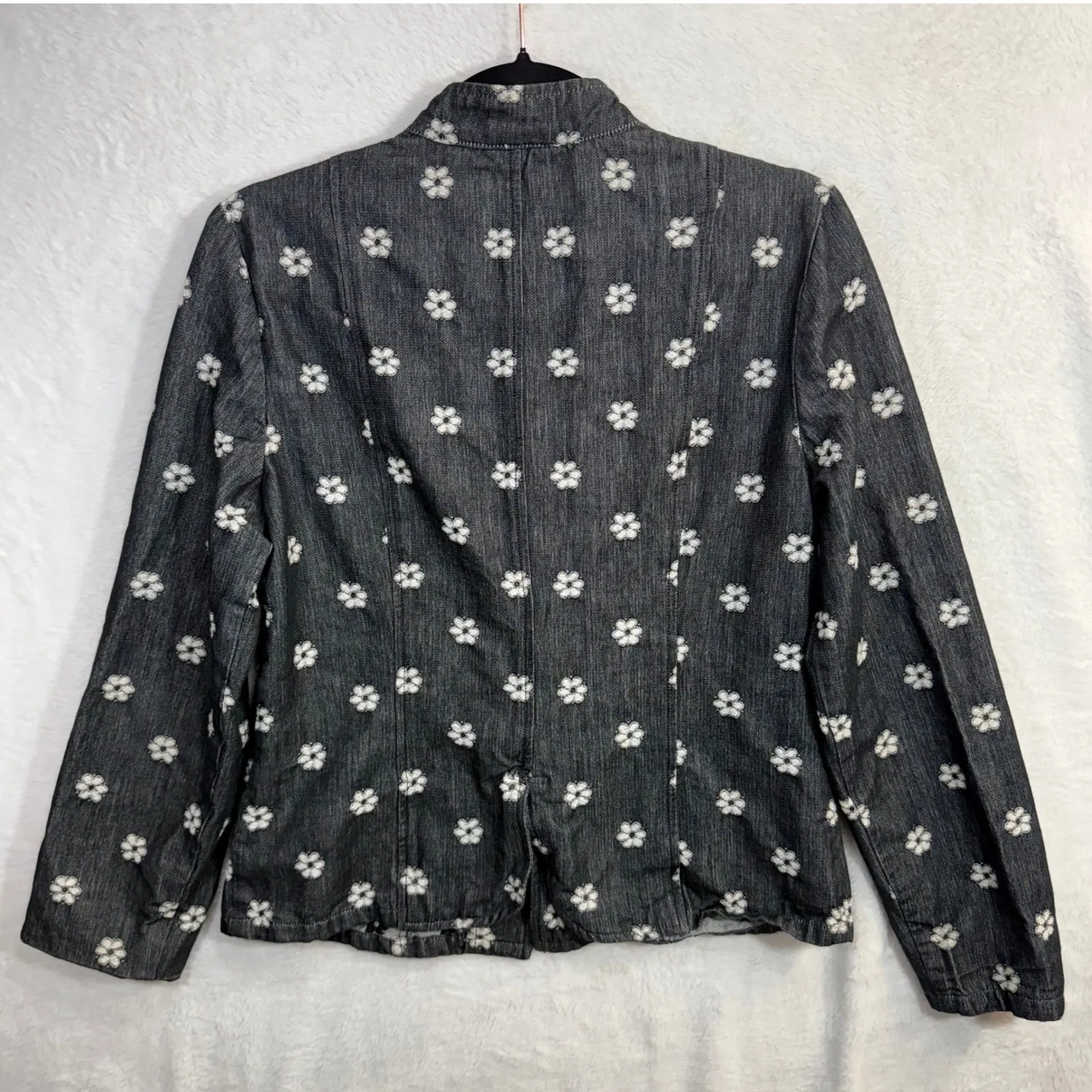 Cambridge Dry Goods 6 Floral Embroidered Denim Jacket Boho Cottage Retro Western Gray - Image 5