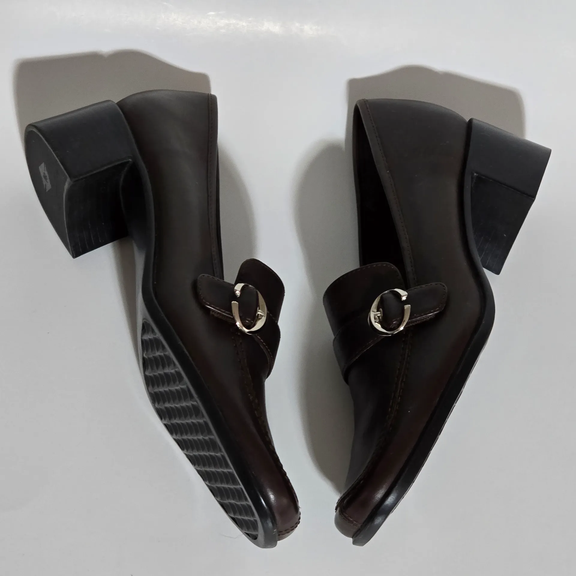 Laura Scott Y2K Brown Leather Heeled Loafers – Size 8.5 (Deadstock) Minimalist - Image 7