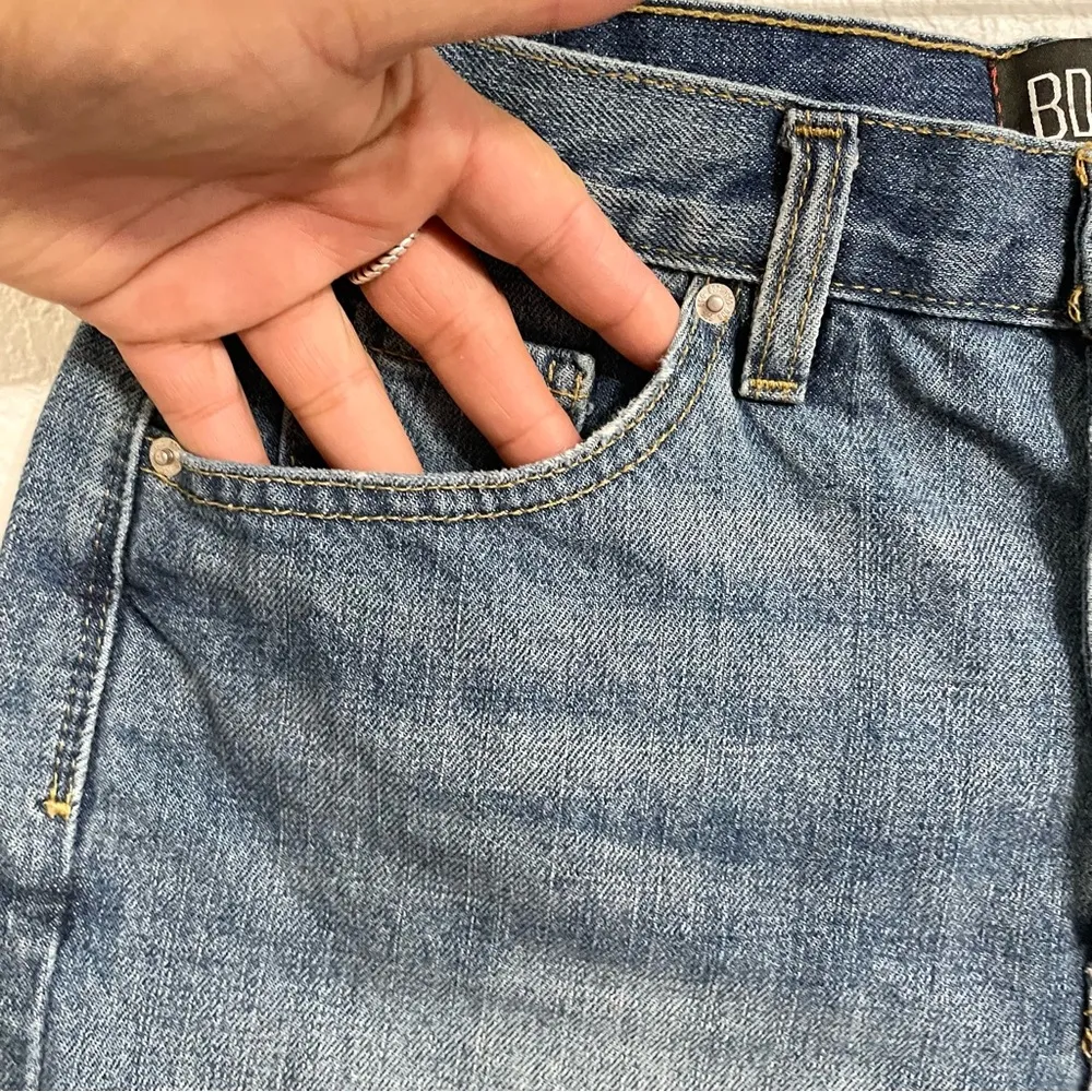 BDG Womens Shorts Blue Jean Denim Low Rise Boyfriend Cut Off Cotton Size 26 - Image 5