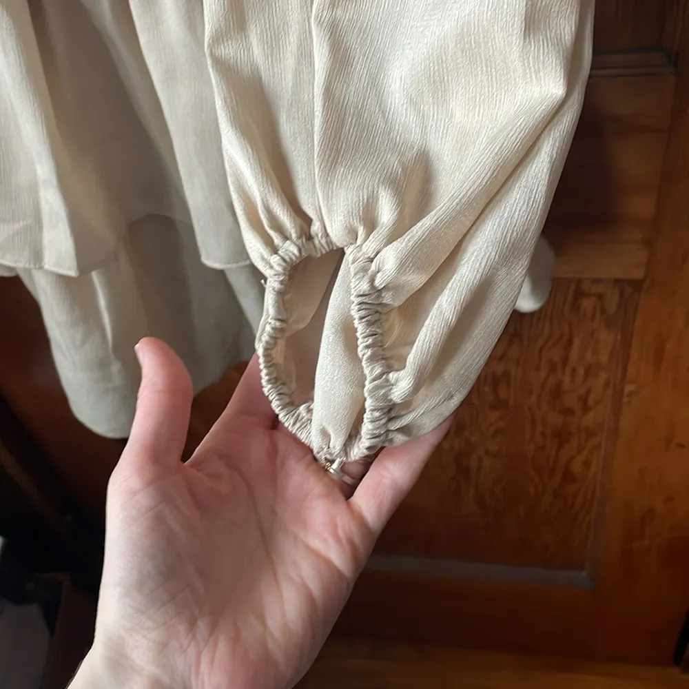 NWT WeWoreWhat Beige Tiered Gauzy Off-the-Shoulder Dress with Balloon Sleeves - Image 12