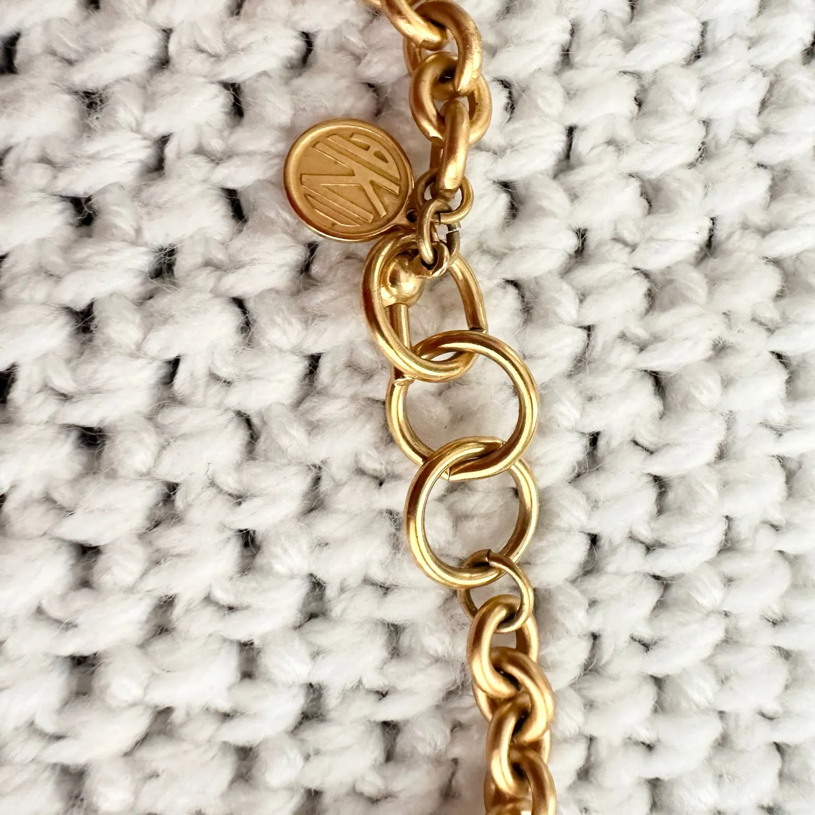 Anne Klein Vintage 80s Gold Tone Celestial Carved Medallion Charm Necklace RARE - Image 8