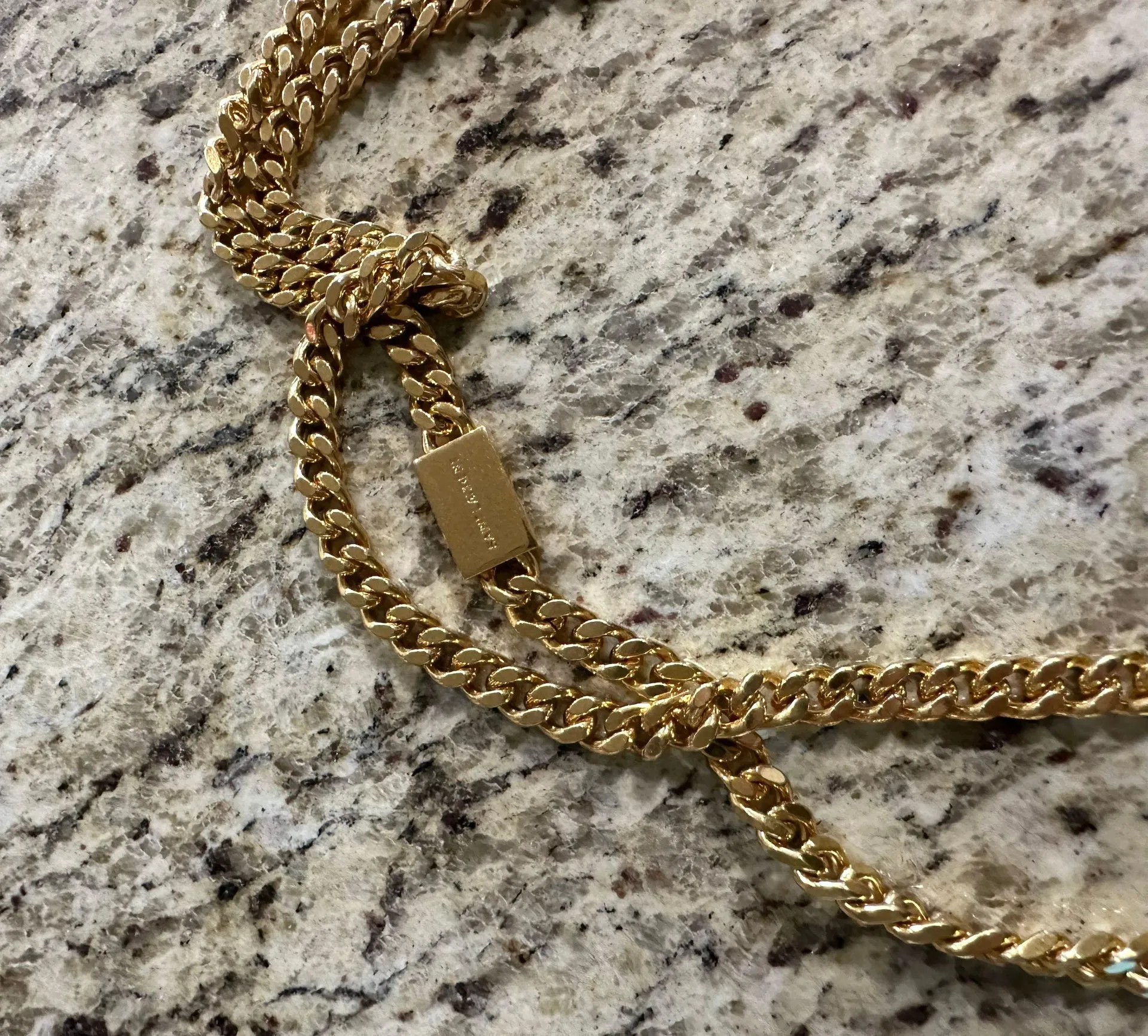 Kate Small in Grain de Poudre embossed leather crossbody bag in black - Image 8