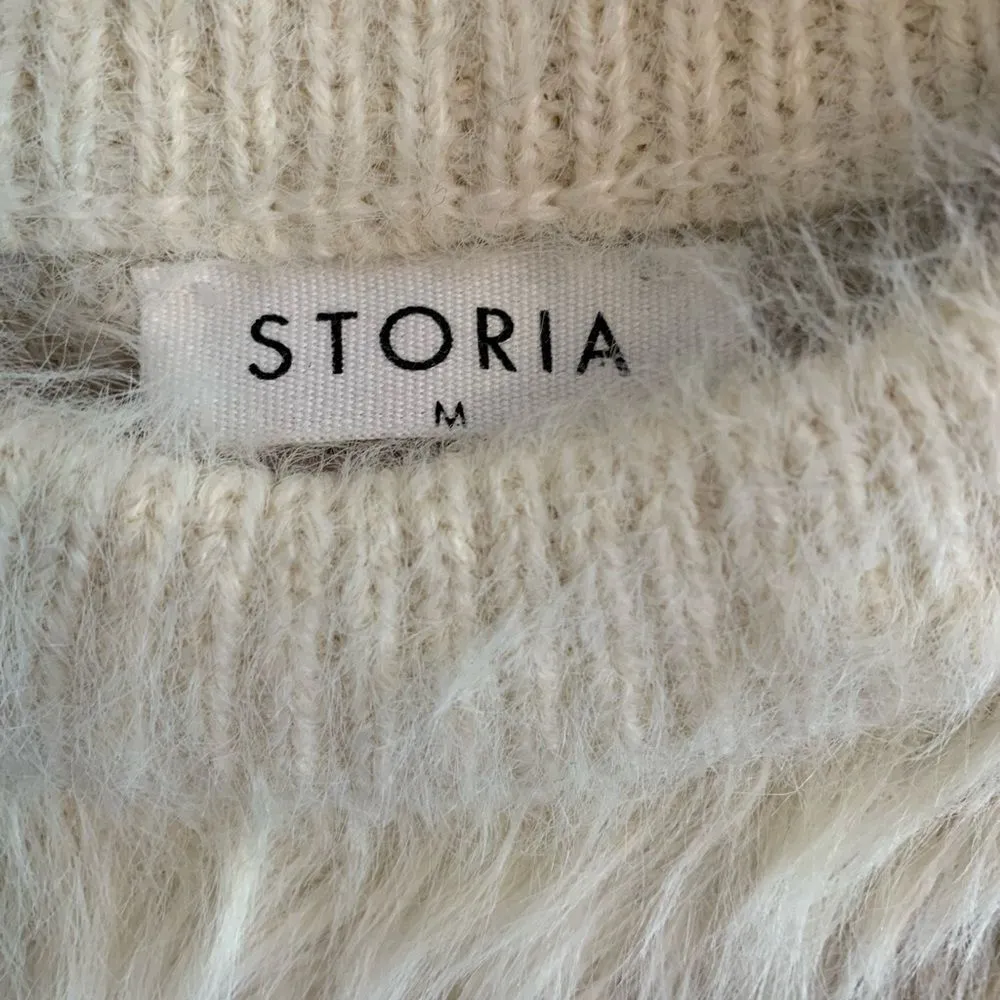 Storia Abstract Eyelash Fuzzy Sweater size M‎ - Image 4