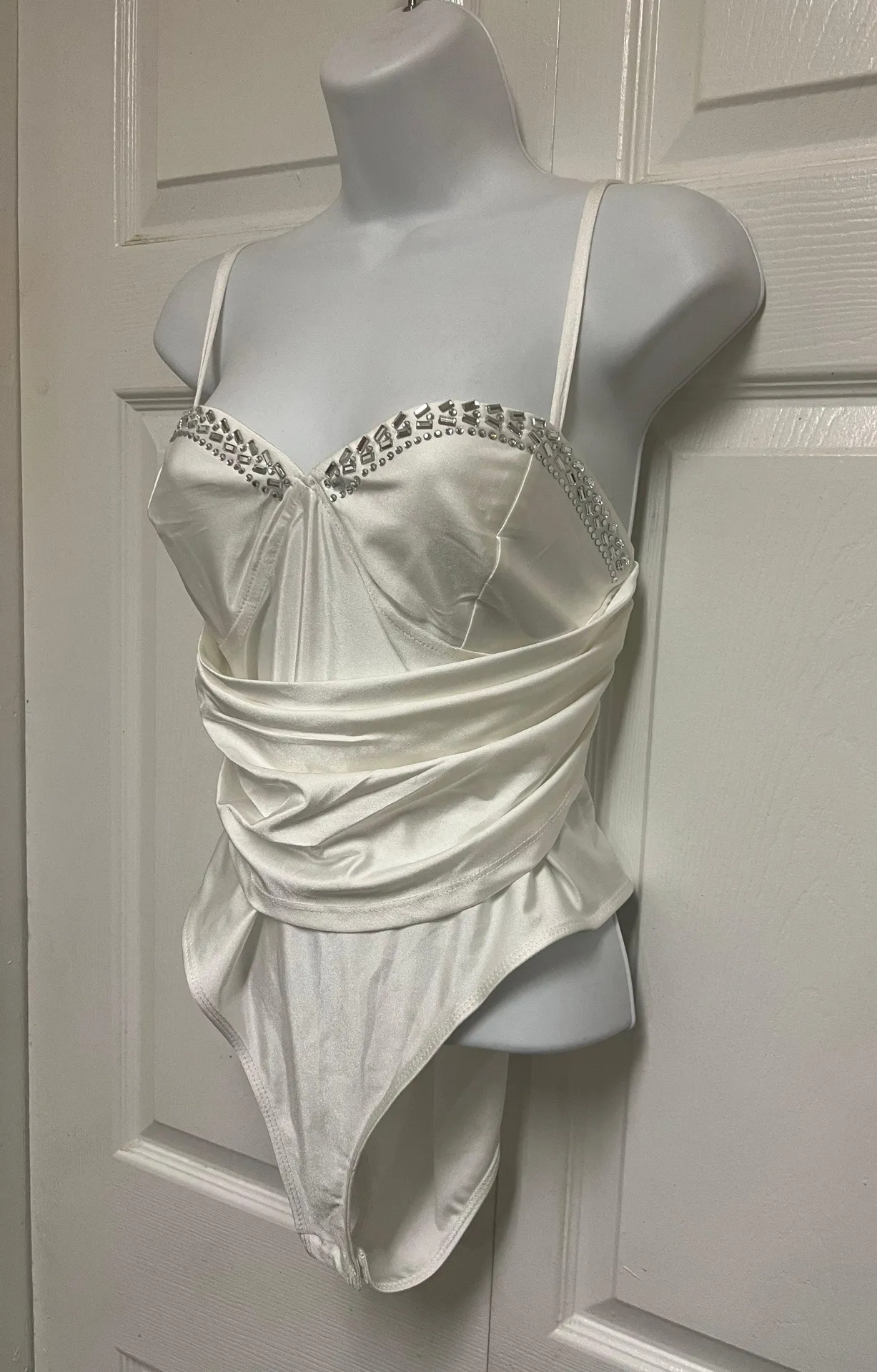 Sexy White Rhinestone Detail Ruched Bustier Cami Bodysuit - Image 3