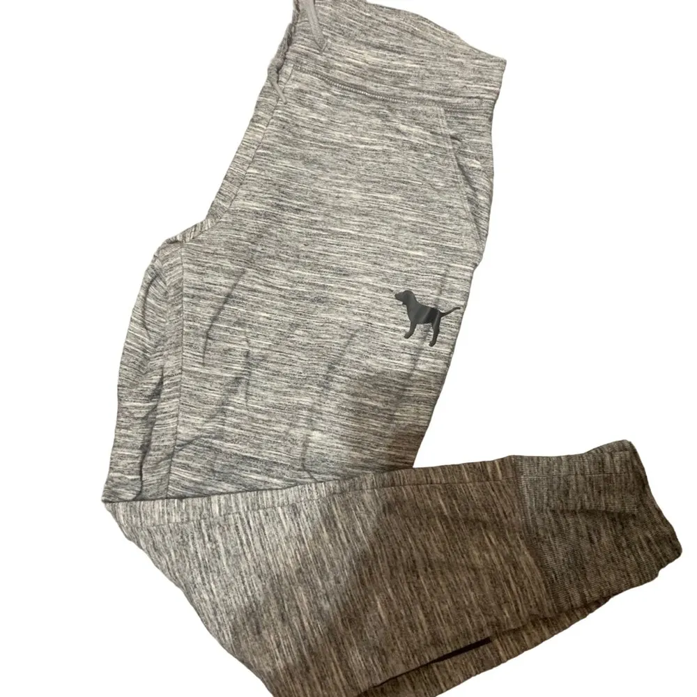 Pink vs tropical joggers flawed S $59 - Image 3