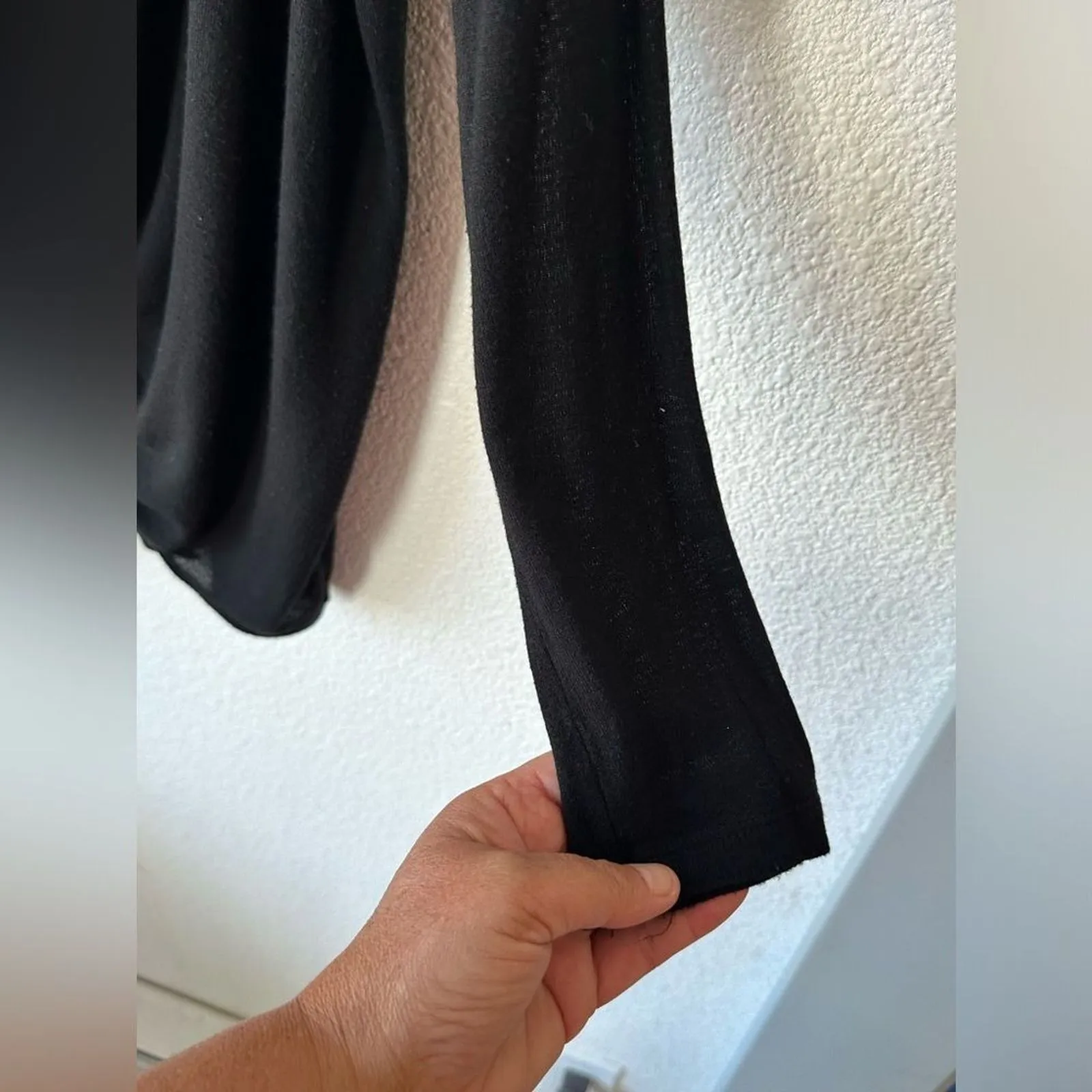 Bobeau Twist Front Blouse Size L Black Long Sleeve Top Soft Lightweight Shirt - Image 3