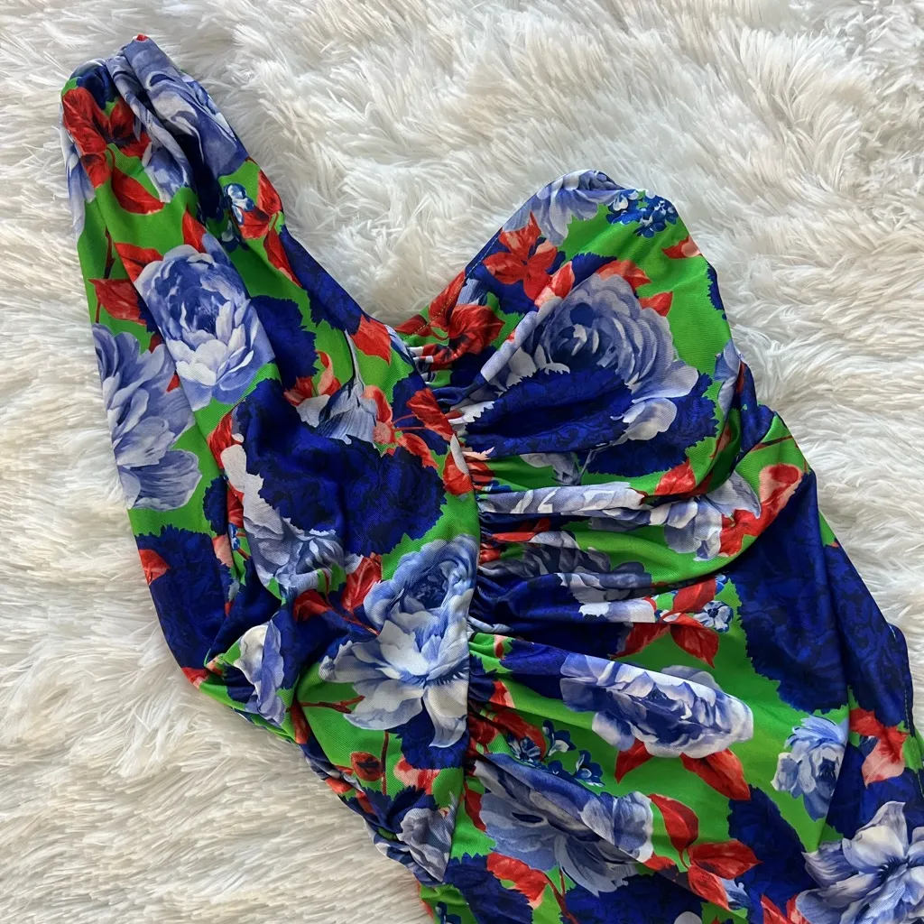 Zara Women’s Asymmetrical Bodysuit Size Small - Image 5