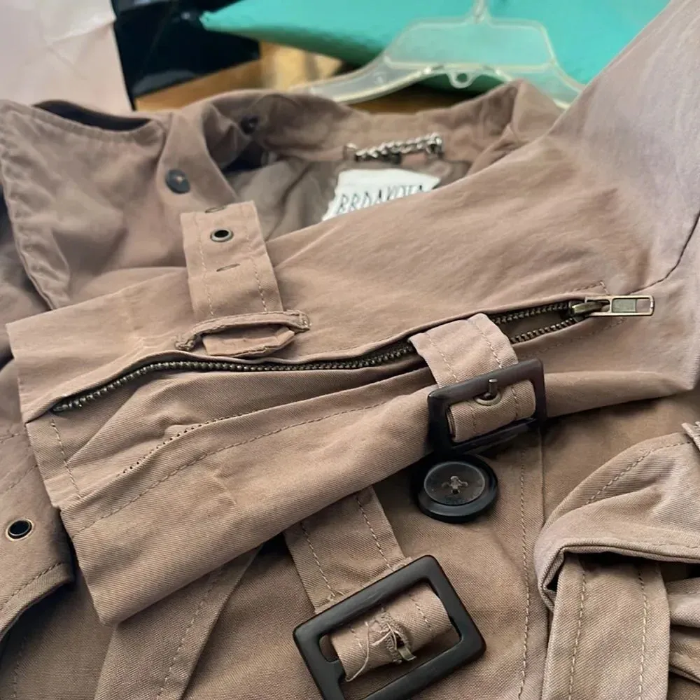 BB Dakota trench coat, size Small. - Image 7