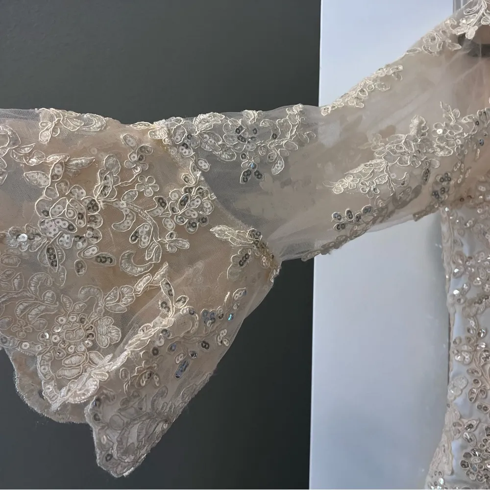 Elegant Cream Lace Dress - Image 6