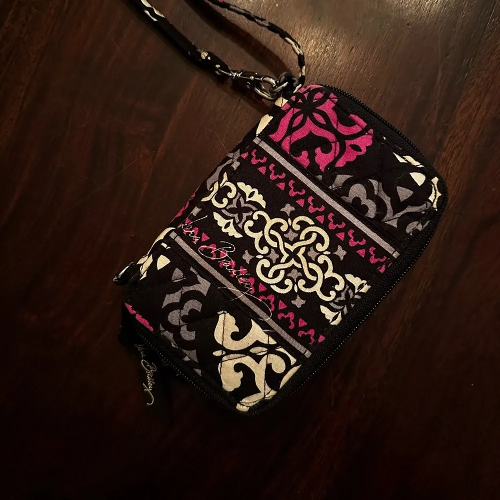 Vera Bradley Wristlet - Image 2