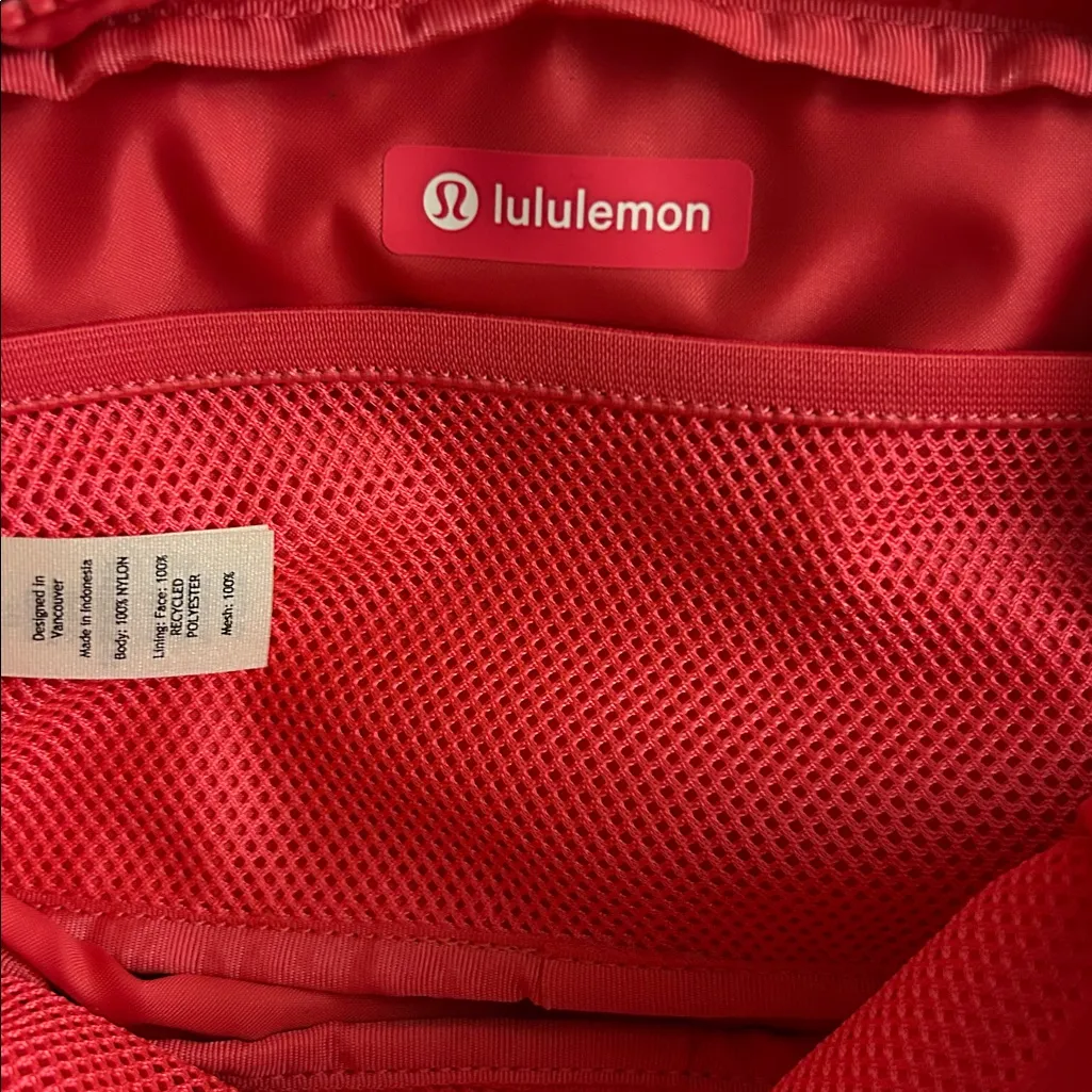 Lululemon Athletica Everywhere Belt‎ Bag in Raspberry Coulis Crossbody Sporty - Image 6