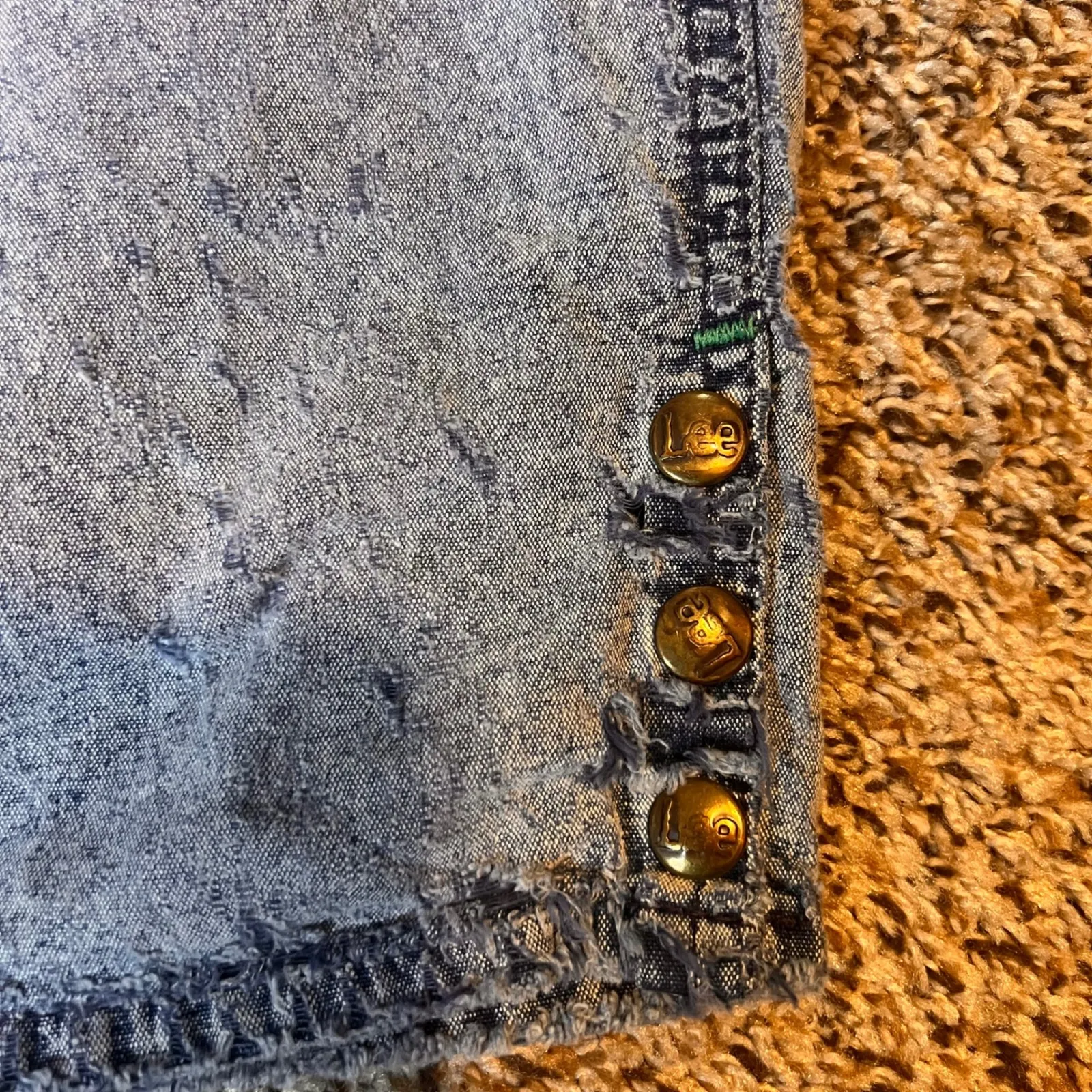 Lee Vintage‎ Acid Wash Denim Capri Jeans with Buttons Wide Leg Cropped - Image 4