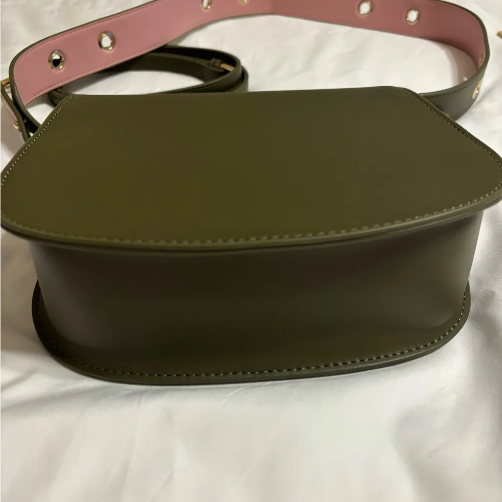 Ampere Olive Green & Blush Pink Saddle Crossbody Bag with Interchangeable Straps - Image 6