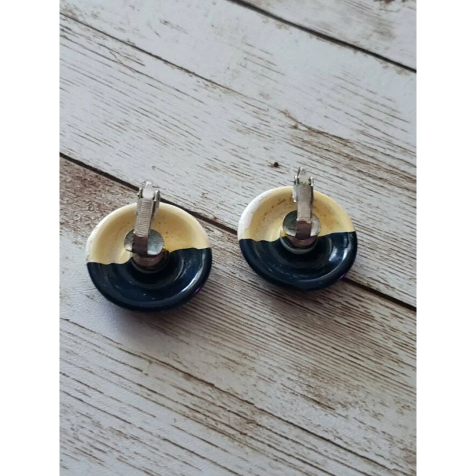 Vintage Clip On Earrings - Image 3