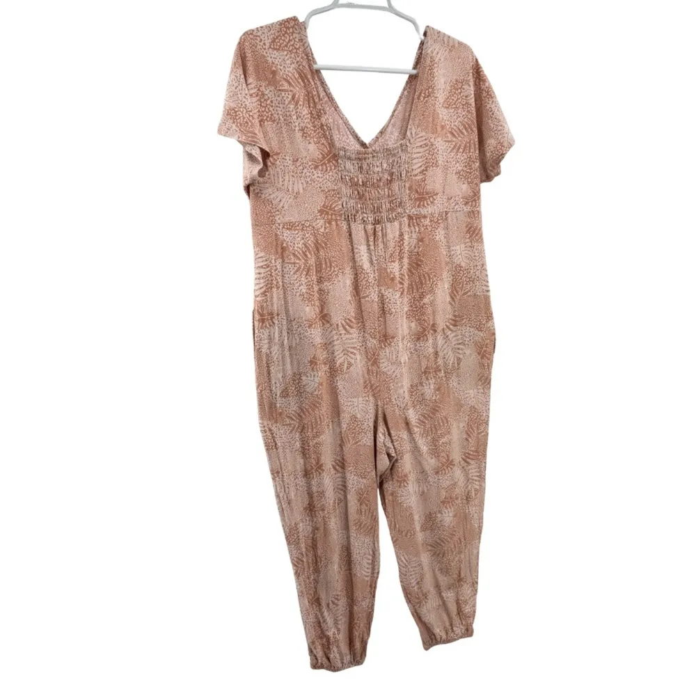 AnyBody leopard tropical tan pink short sleeve v - Image 3