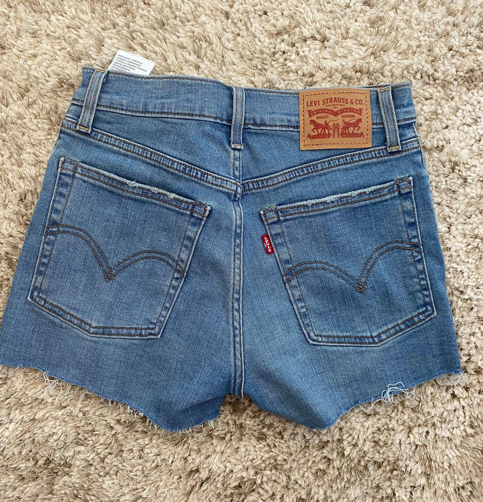 Levi’s Shorts - Image 2
