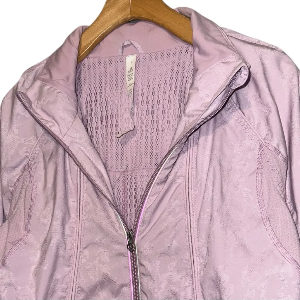 Lululemon Women’s Size 8 Rose Quartz Lavender Jacquard Travel to Track Jacket - Image 10