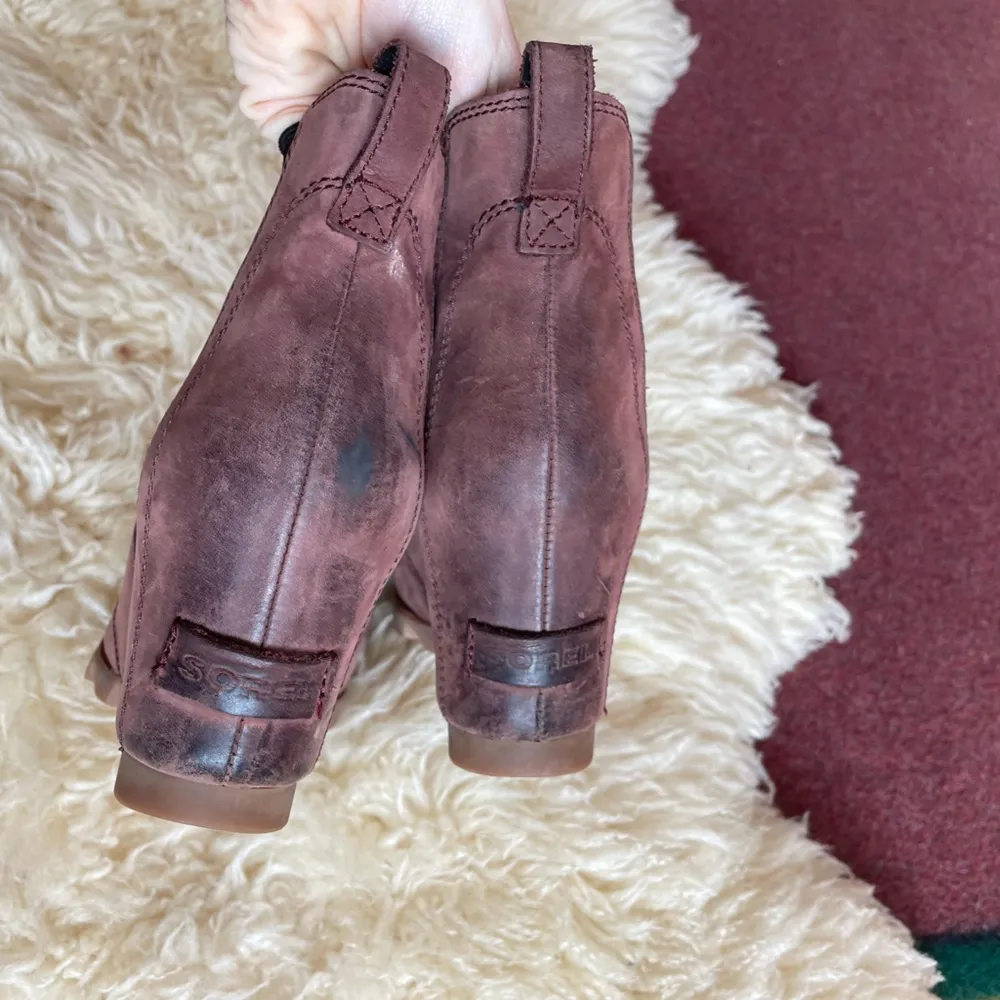 EUC Sorel Lea Wedge Redwood Waterproof Hidden wedge slip on winter boots - Image 9