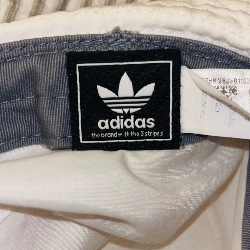 ADIDAS Bucket Hat white - Image 5