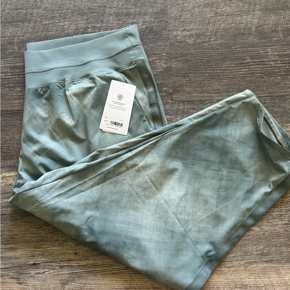 ATHLETA Nolita Slim Tapered Printed Crop Pant Denali gym Athletic Size 22 - Image 5