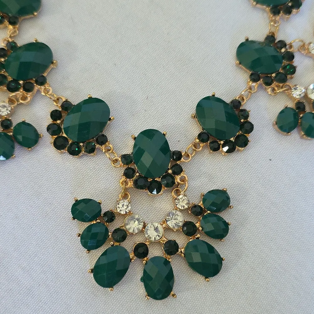 Statement Gold and Green Necklace with Earrings Set - Image 4
