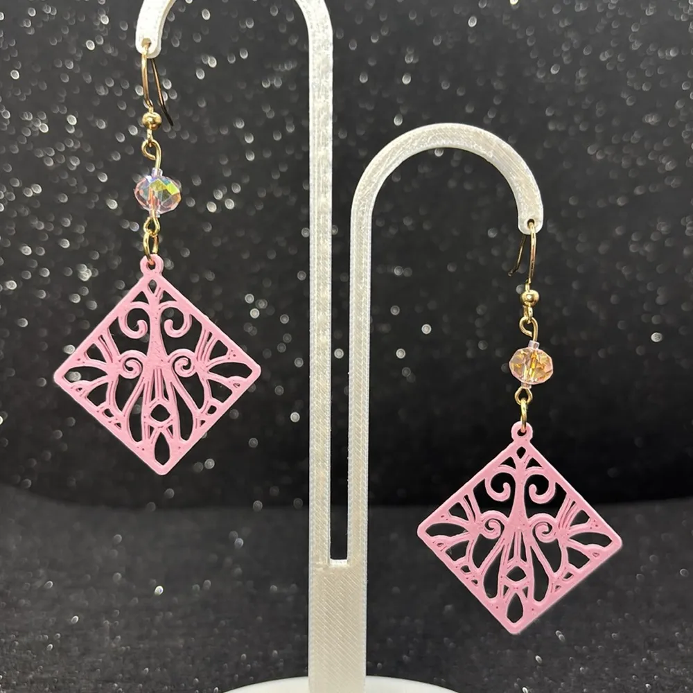 The Linea Curl Earrings - Image 3