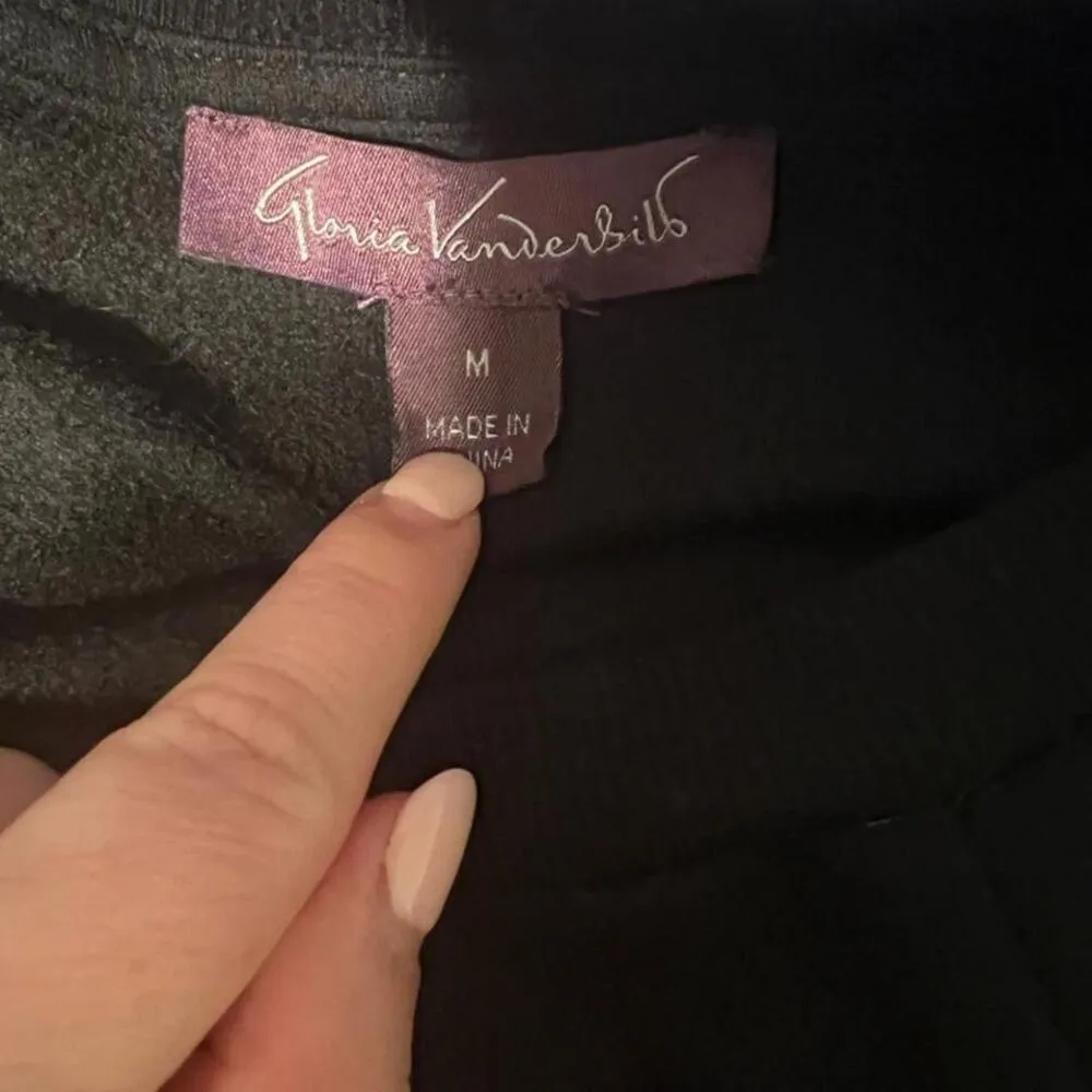 Gloria Vanderbilt sweater‎ . Size M - Image 5