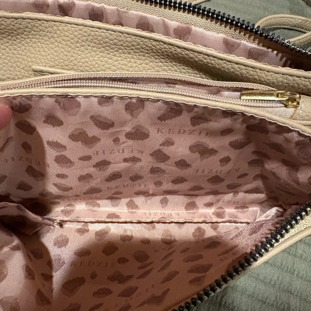 Kedzie Eclipse Convertible Wallet Crossbody cream gold hardware - Image 6