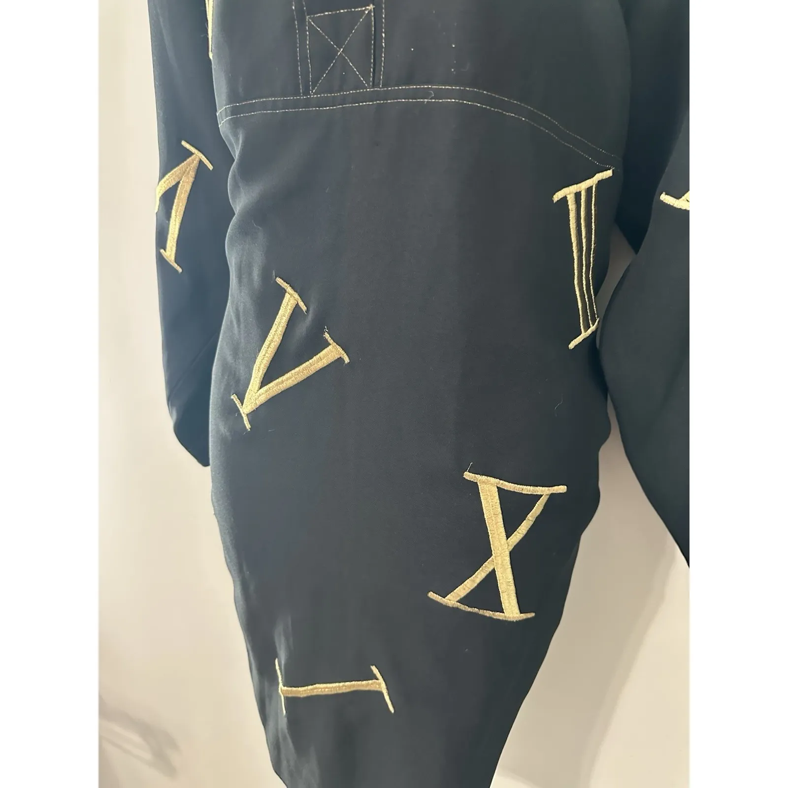 Adam Douglass Adrianna Papell My Latin Teacher Roman Numeral Shift Dress Size 6 - Image 3