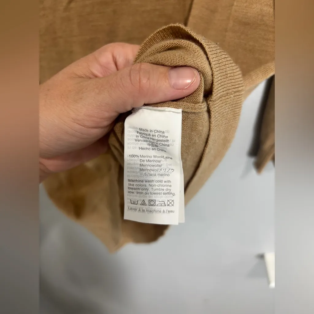 J.‎ Crew 100% Merino Wool Brown Camel Neutral
Basic Pullover Sweater Small - Image 5