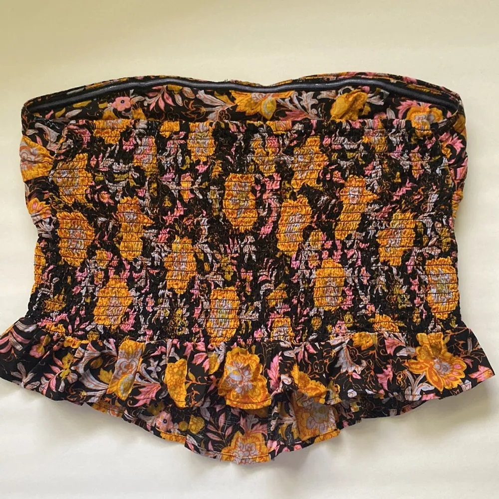 ‘One More Time’ strapless smocked floral peplum tube top, size large - Image 6