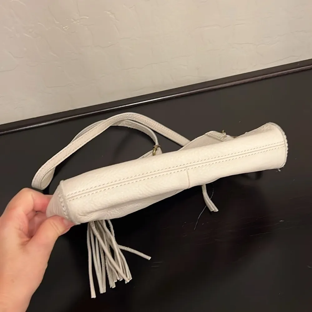 The Sak Leather crossbody bag, cream pebbled leather, NWOT, 7”x10” - Image 9