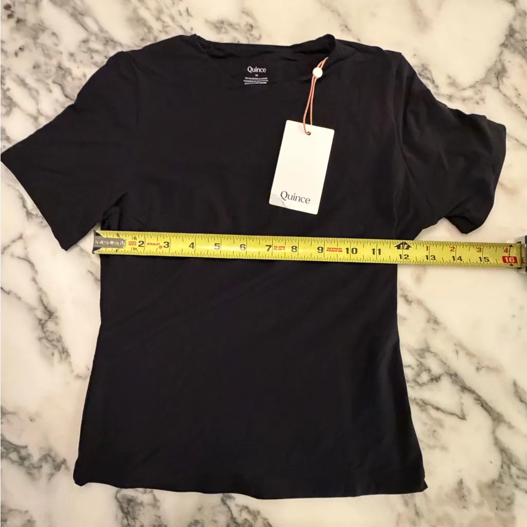 NWT Quince Womens Second Skin Cropped Tee Black Sleeved Top Sz XS - Image 4