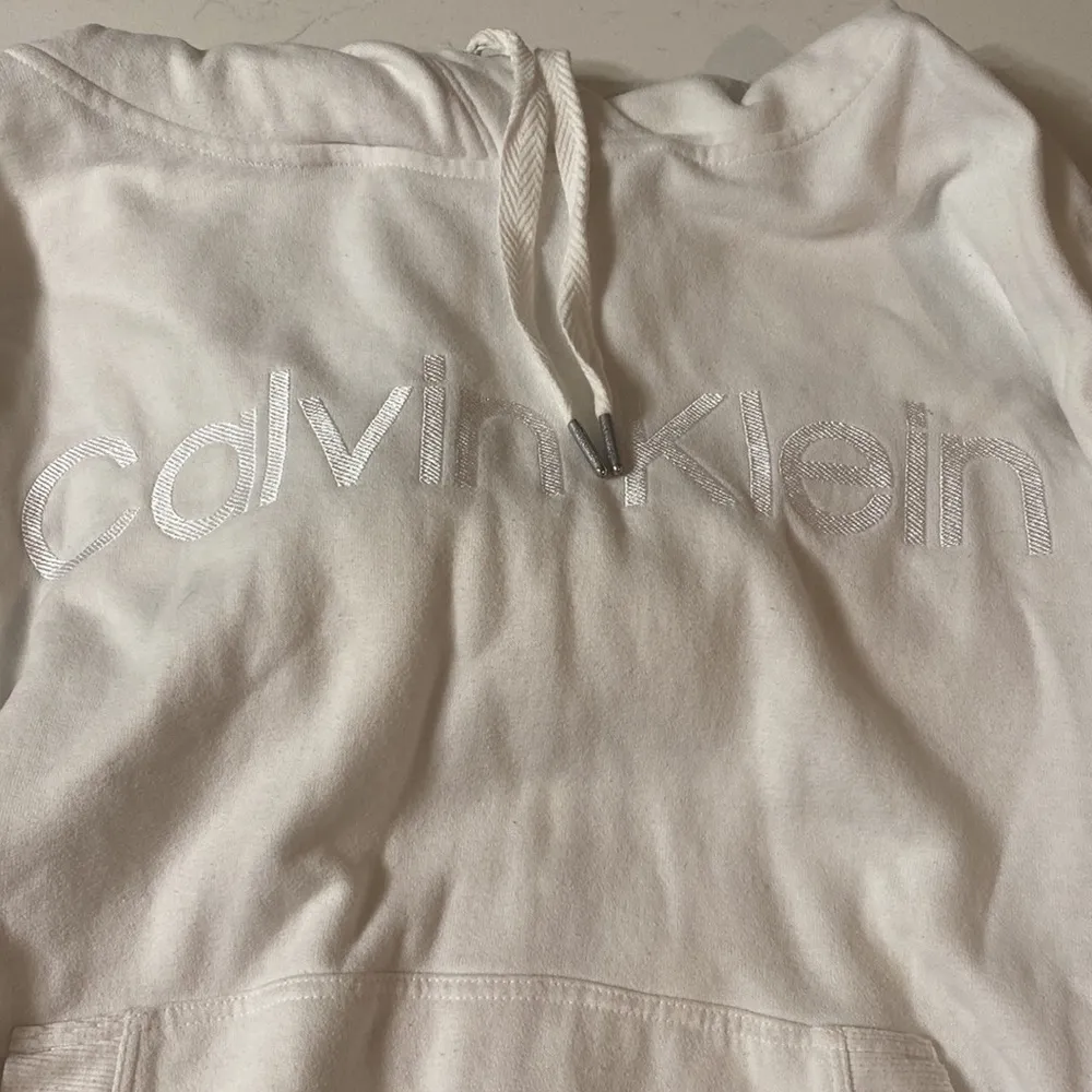 Calvin Klein Performance Pullover Hoodie size large - Image 2