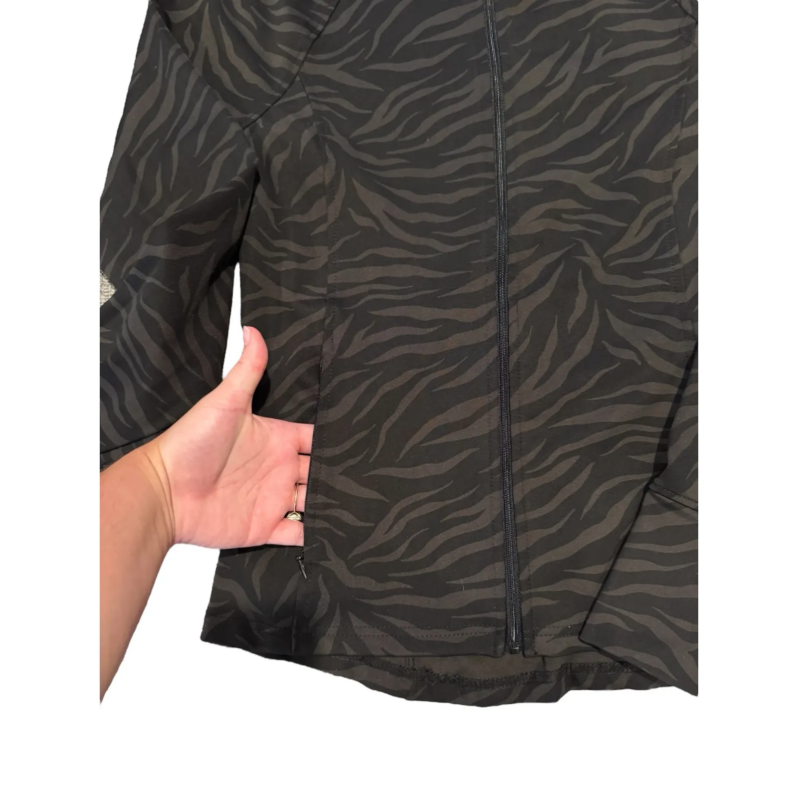 RBX Active Zebra Print Jacket Small Women’s Full Zip Long Sleeve Black Workout - Image 5