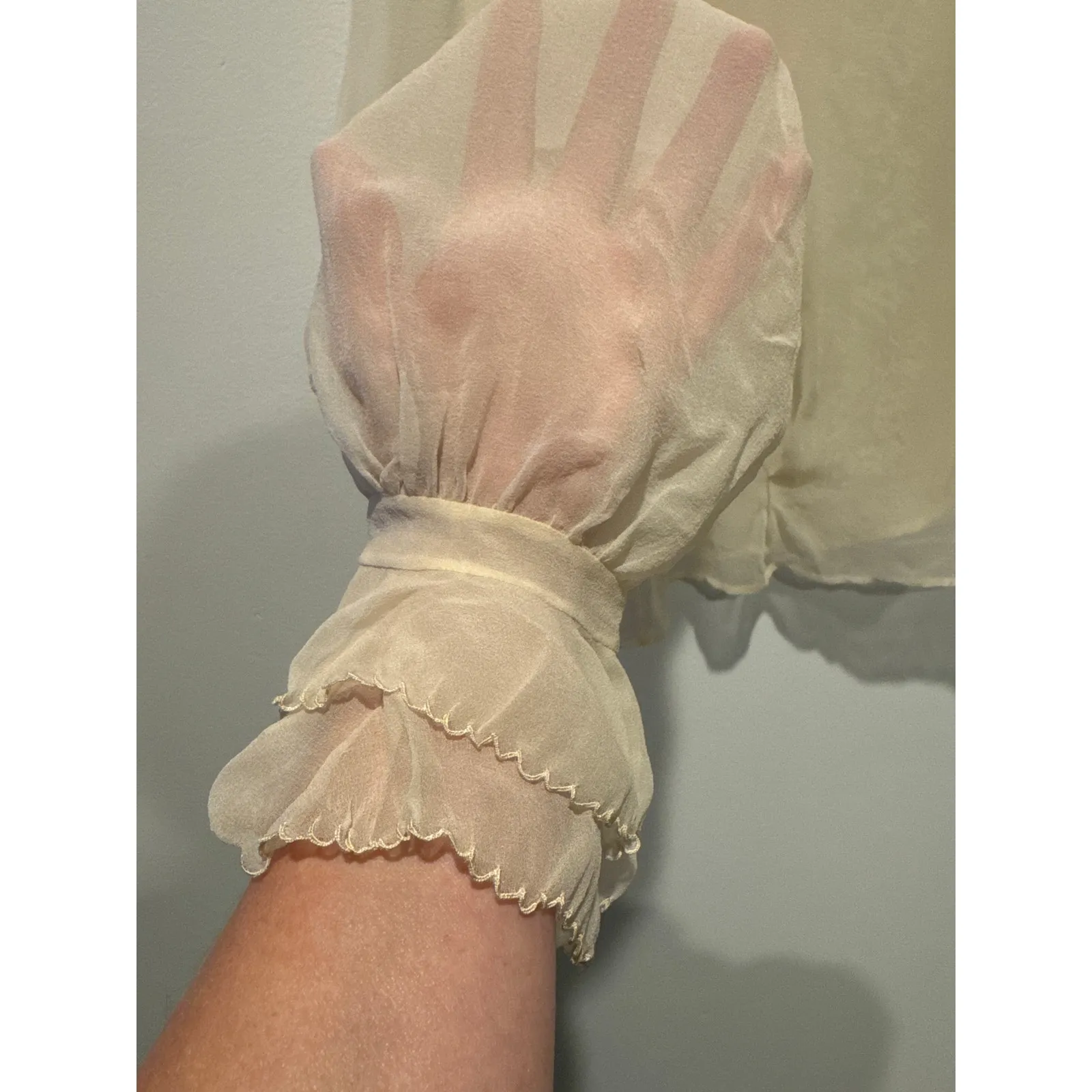 Unlabeled Vintage Cream Chiffon Lace Ruffle Blouse with Double Cuffs medium White - Image 11