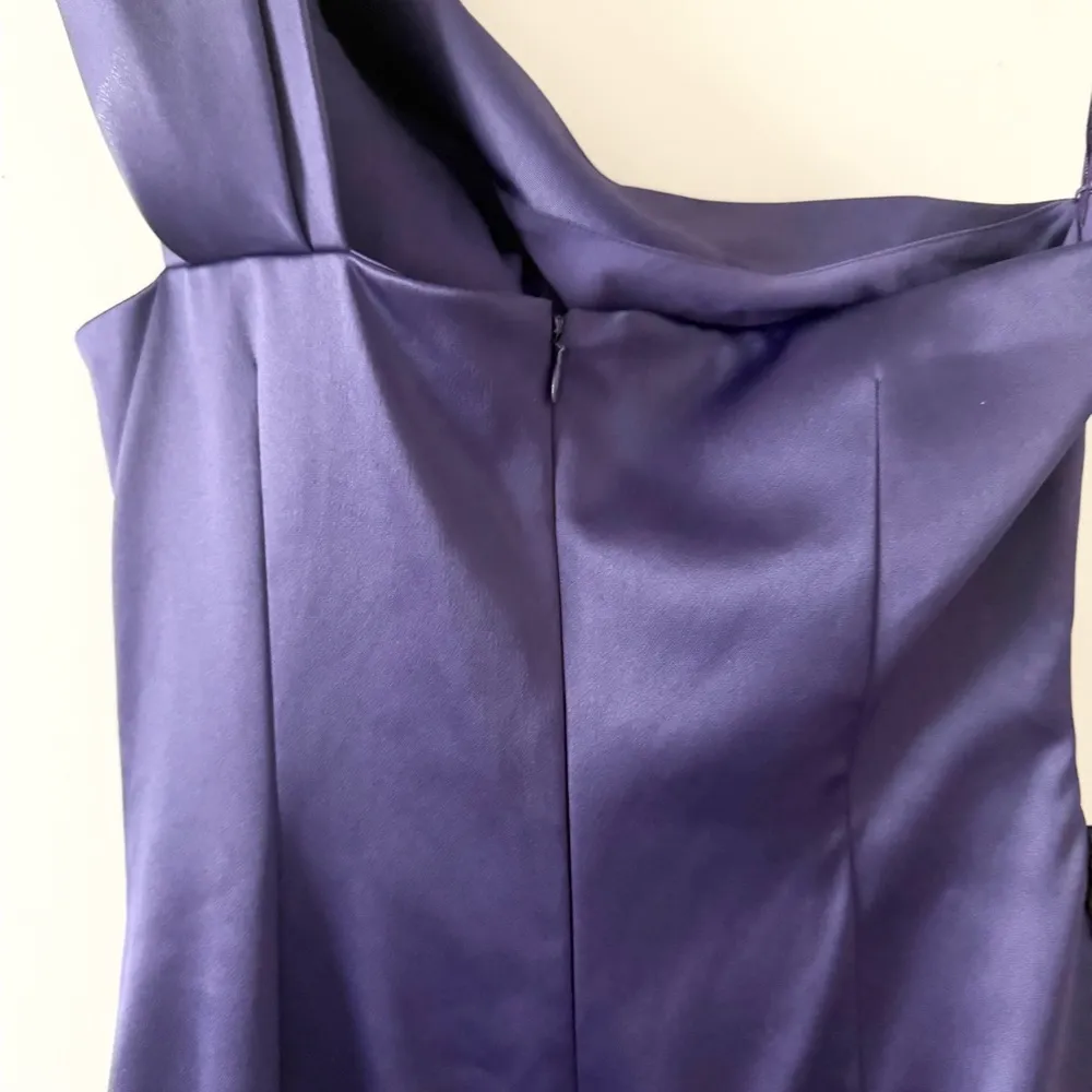 Eliza J One Shoulder Satin Dress with Beaded Detail in Purple - Size 6 - Image 5